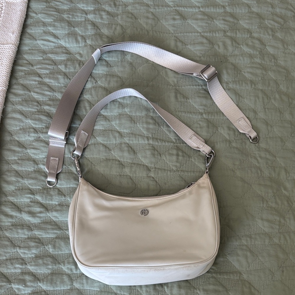 Lululemon Athletica Cream Shoulder Bag